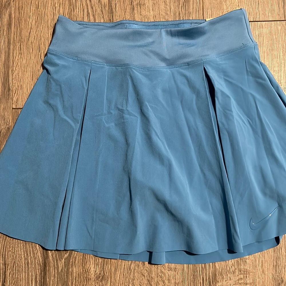 NWT BLUE NIKE SKIRT SIZE XS